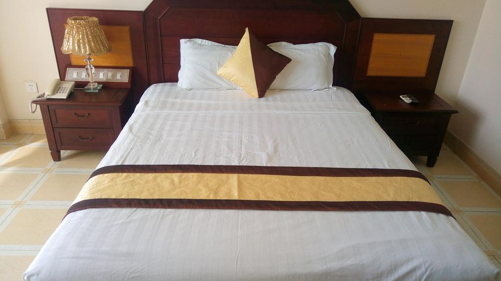 Hung Long Harbour Hotel Cat Ba Dong Khe Sau Exteriör bild