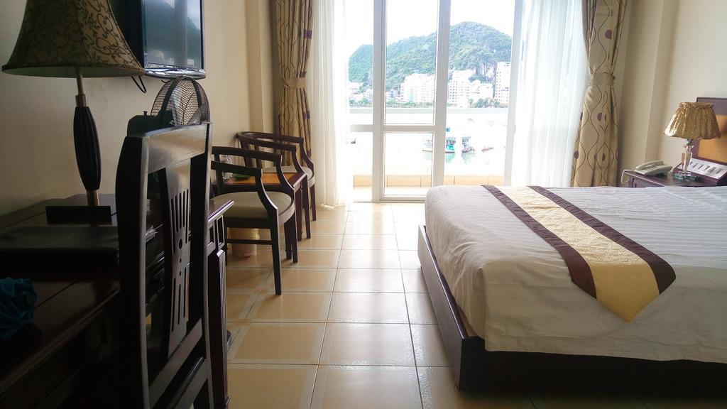 Hung Long Harbour Hotel Cat Ba Dong Khe Sau Exteriör bild