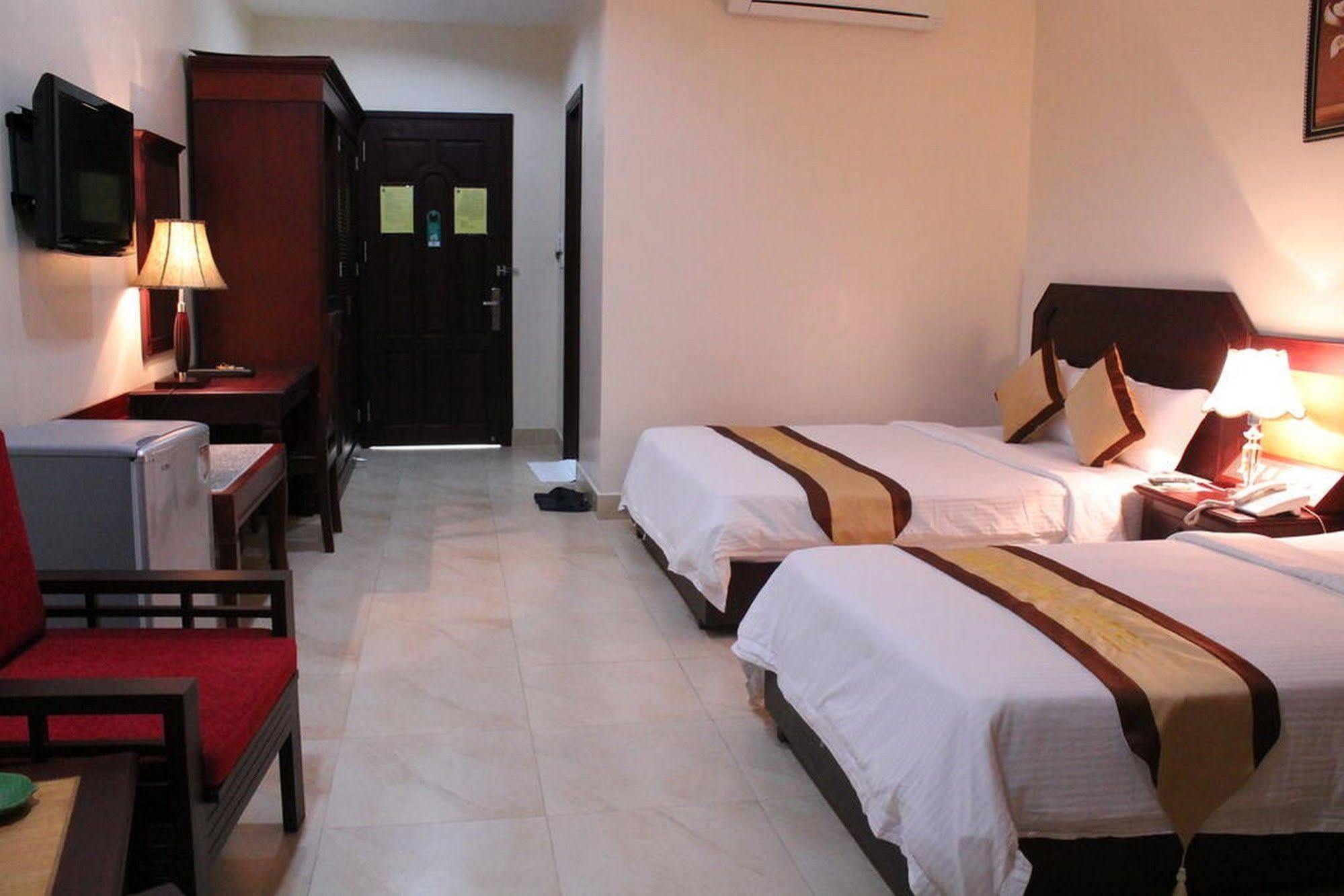 Hung Long Harbour Hotel Cat Ba Dong Khe Sau Exteriör bild